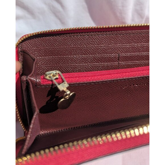 FINAL PRICE DROP NEW Coach Accordion Zip Wallet Front Pocket Electric Pink - Picture 4 of 8